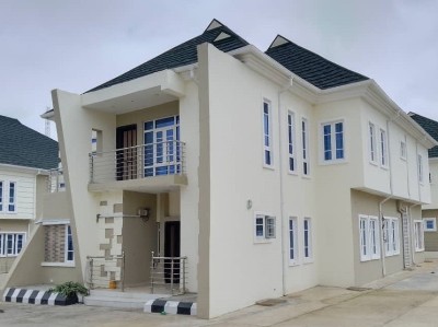 5 Bedroom Detached Duplex
