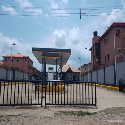 FUNCTIONAL PETROL FILLING STATION
