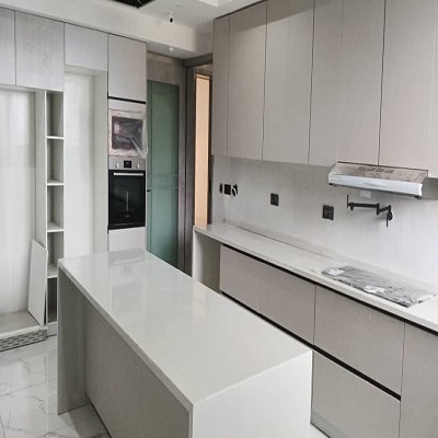 4 BEDROOM AUTOMATED RESIDENTIAL APARTMENT, WITH 2 ROOM BOYS QUARTER LOCATED ON THE FIFTH (5TH) FLOOR