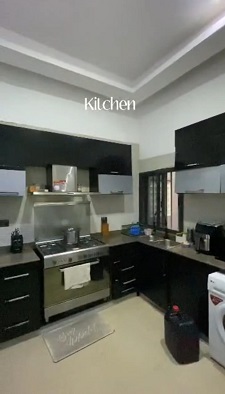 3 bedroom apartment with a room bq