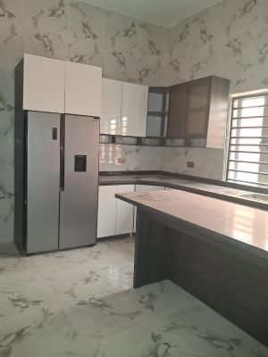 5 Bedroom Detached house with one room Boy quarter